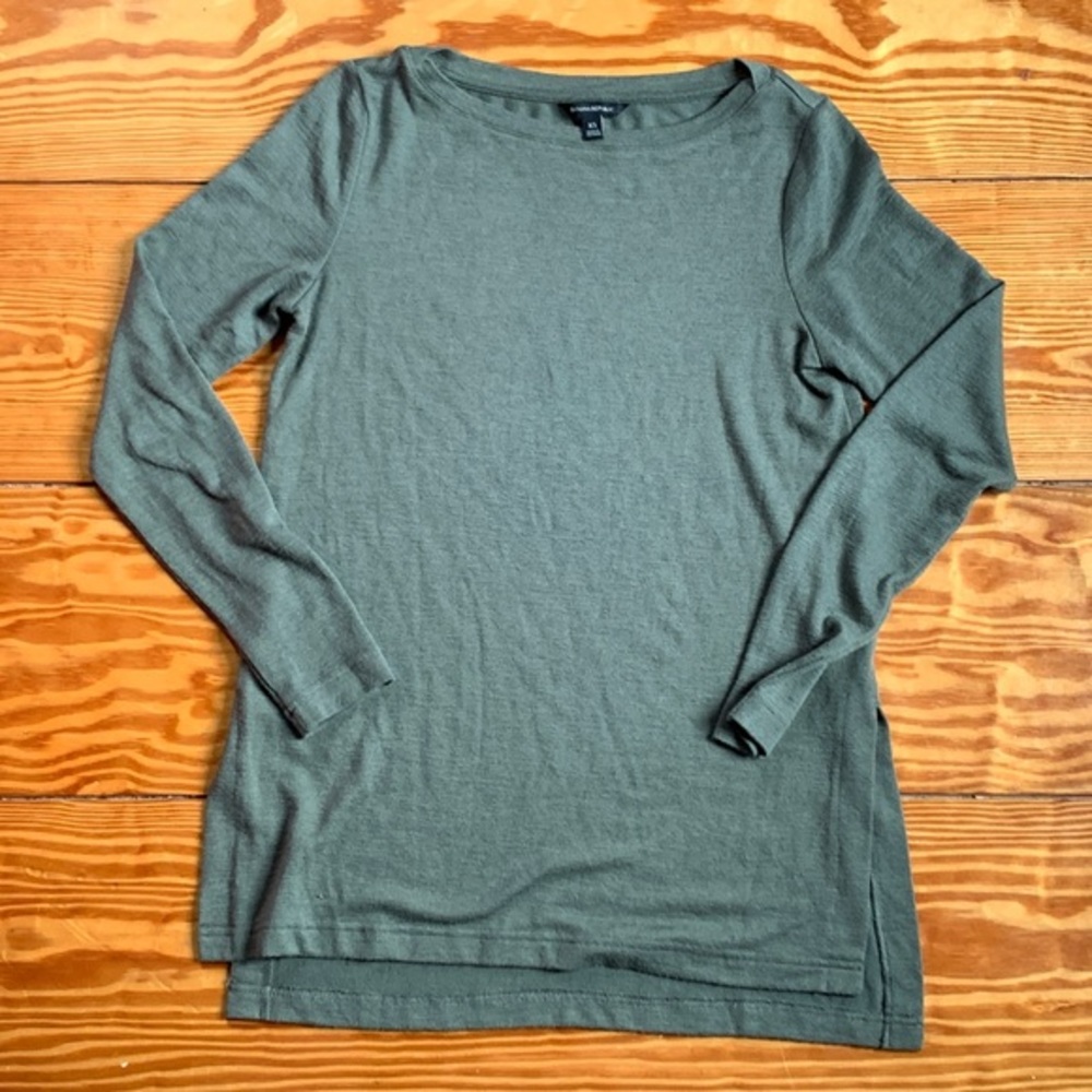 Banana Republic size S long sleeve Dressy Casual Mossy Green shirt